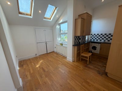 2 Bed Flat in Enfield – All Bills Included !  Main Photo