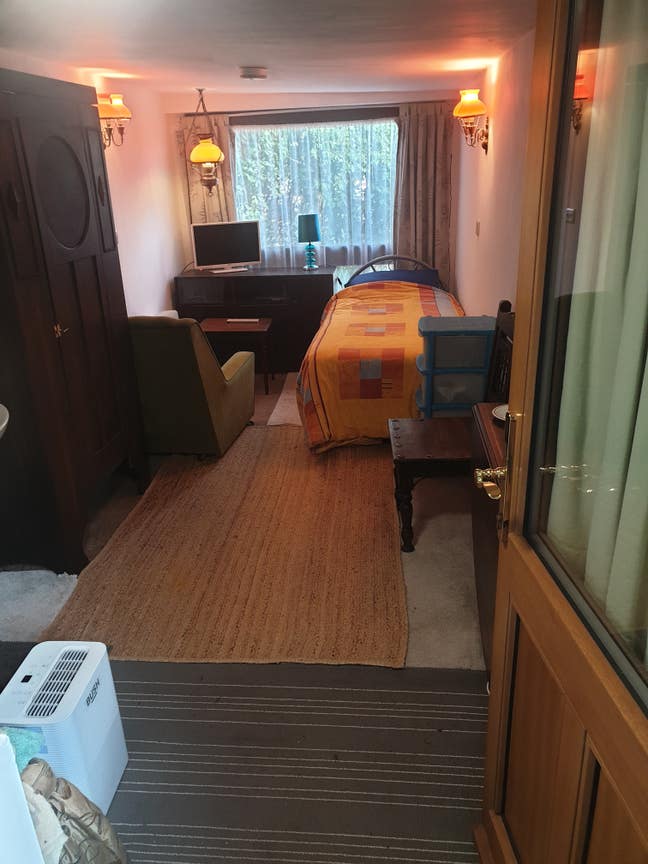  Plant Based Annexe Bedroom  Main Photo