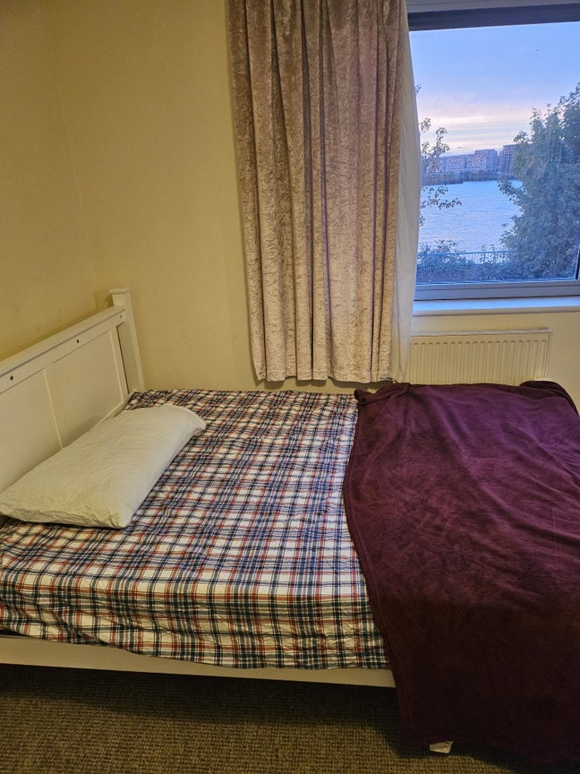 Double Bedroom in Thamesmead West Main Photo