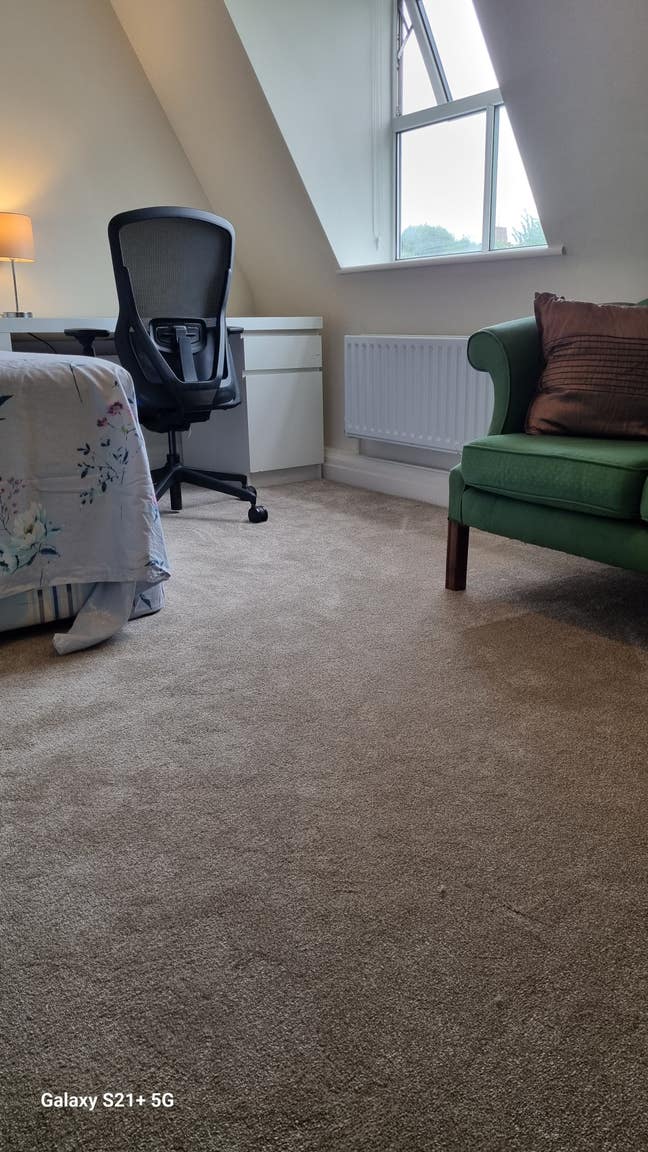 Double bedroom,including all bills, cleaning  Main Photo