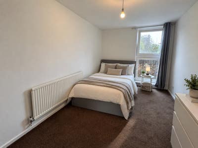 Spacious double room - Maida Vale Main Photo