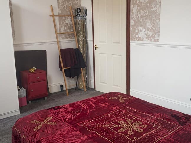 Spacious Master Room – East Ham E6 3Ar Main Photo