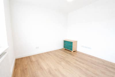 Wonderful room in Winchmore Main Photo