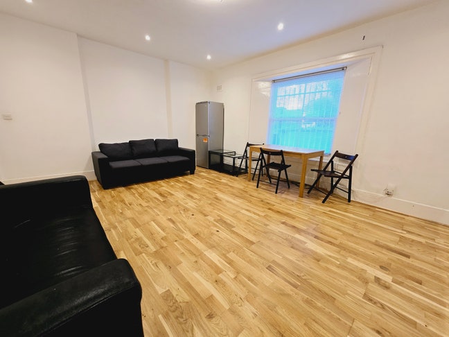 Beautiful 4 bed in Caledonia road Main Photo