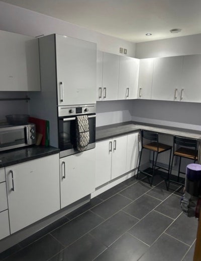 Lovely Rooms - Affordable Rent - Good Location Main Photo