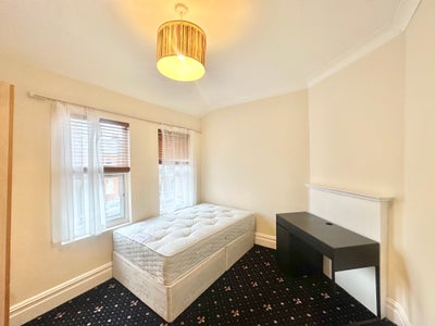*** Double Room to Rent, N22*** Main Photo
