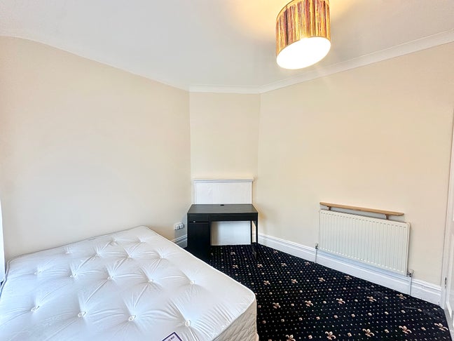 ***Spacious Double Room to Rent, N22*** Main Photo
