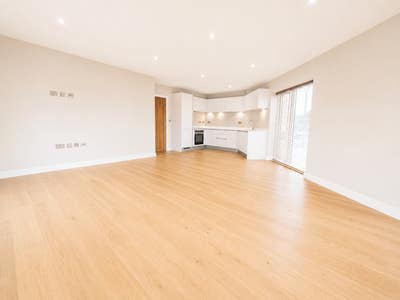 Beautiful 2 bed in Barnet Main Photo