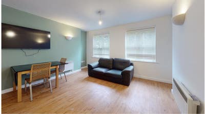 2 Bedroom Modern Apartment  Main Photo