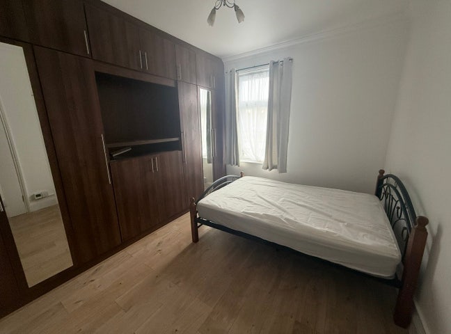 2 double spacious rooms available  Main Photo