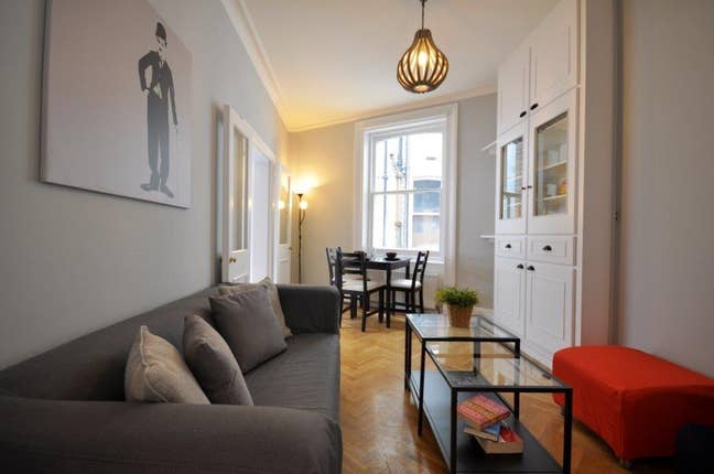 Bills Included, Weekly Cleaner, Right by Tube ☎️ Main Photo