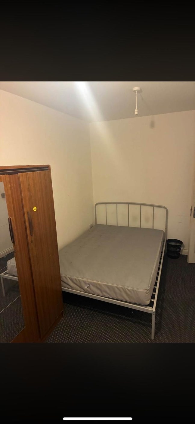 Double room - West/Far Bletchley MK3 Main Photo