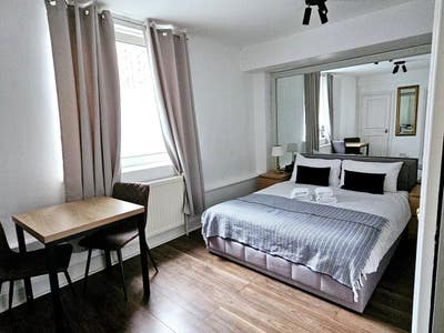 Delightful  Ground Floor Studio Main Photo
