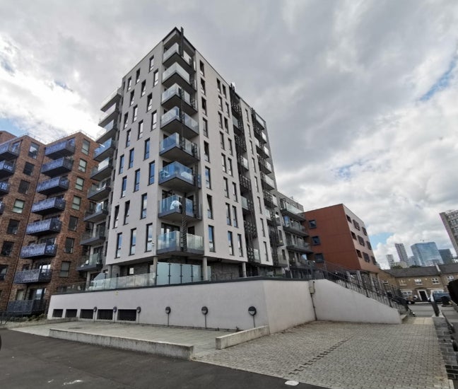Canary Wharf Double Room available now! Main Photo
