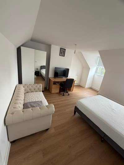 Cosy Double Room for Rent  Main Photo