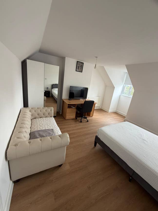 Cosy Double Room for Rent  Main Photo