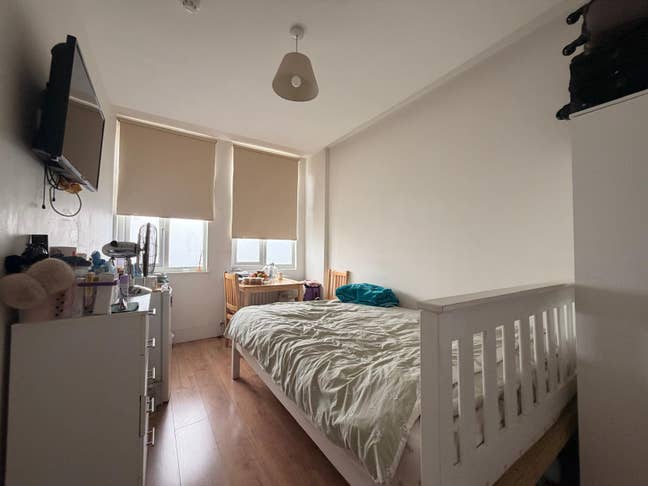 Modern Excellent Spacious En-suite -Shepherds Bush Main Photo
