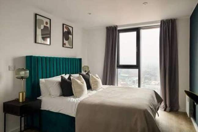 1 Room Available - M4 Main Photo