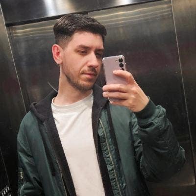 Clean, Sociable & Cat Dad Main Photo