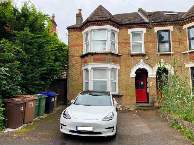 1 Bedroom Flat, Water & Broadband Included Main Photo