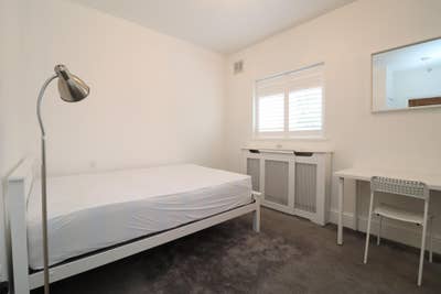 2 double rooms/ensuite 10 min from Clapham Junctio Main Photo