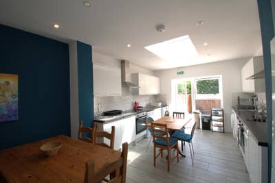 En-suite room - lovely house Main Photo