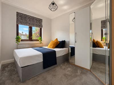 Cozy Single Room Newly Refurbished House W/garden Main Photo