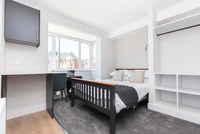 Modern and Contemporary Double En-Suite - BH12 Main Photo