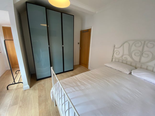 From 30.10! Amazing Room! 3 Bedroom Flat! Main Photo
