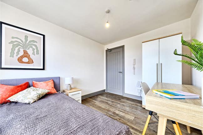 Utility Bills at &pound;30 Per Month Main Photo