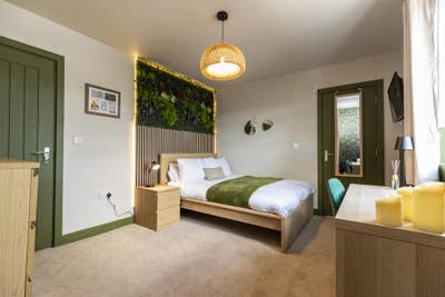 ✨6 Brand New Furnished Double En-suite Rooms Sept✨ Main Photo