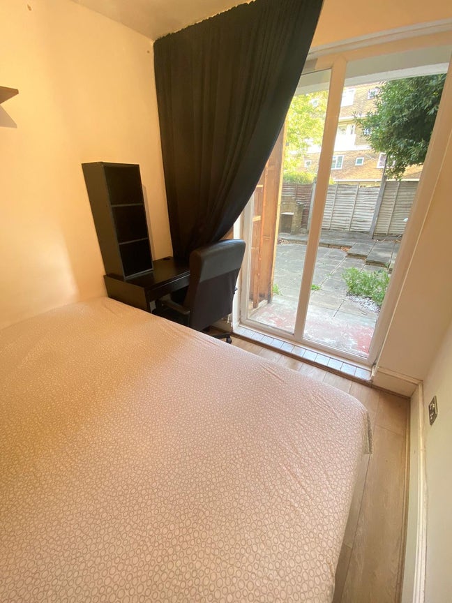 Flat with 3 Rooms Available Now 🤠 Main Photo