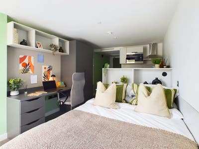 Studio The Edge Belfast - All Bills Included Main Photo