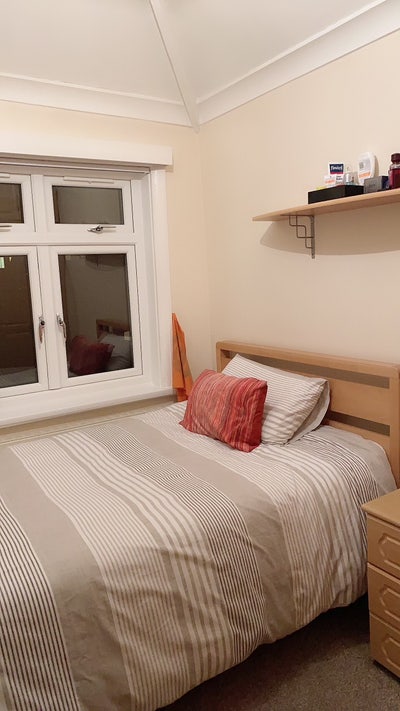 Room for rent  Main Photo