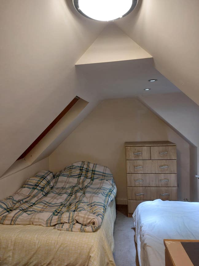 Single Room Available for Rent  Main Photo