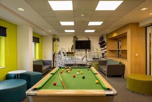  Eddie Coleman courts silver + lounges  Main Photo