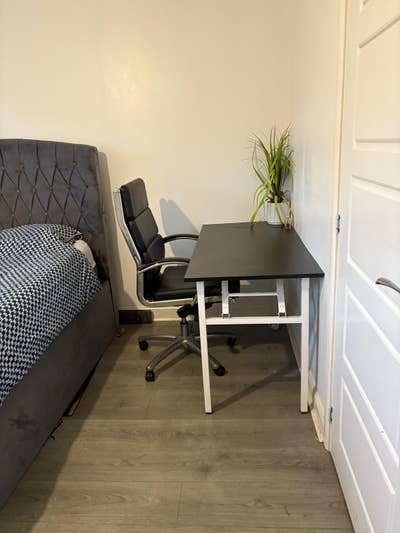 Room to let in Wokingham Main Photo