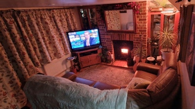 Cottage share own room Main Photo