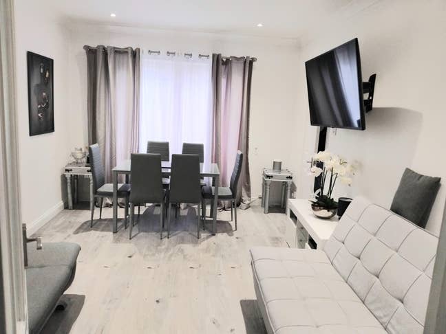 Furnished Double Room Available  Main Photo