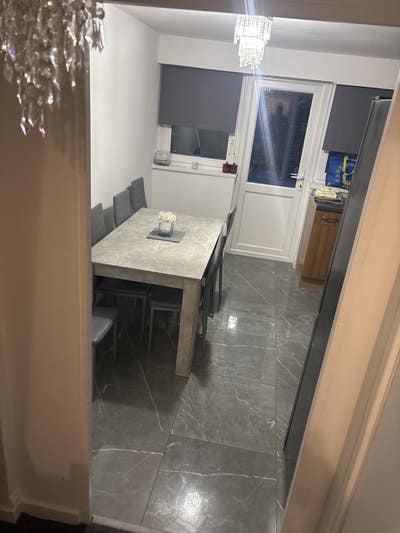 1 Double Bedroom in a Beautiful 3 Bedroom House Main Photo