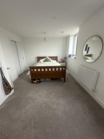 Spacious room in a family home  Main Photo