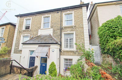 Room Available in Kingston Upon Thames &pound;725monthly Main Photo