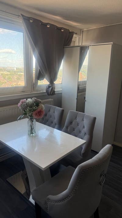 Furnished Double Room with Private Kitchen E13 Main Photo