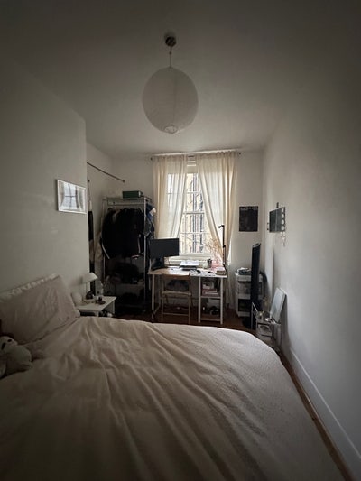 Double room available in Stepney Green Main Photo