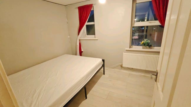 Bright Double Room – Fairfax Street, Lincoln (LN5) Main Photo