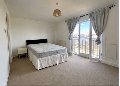 Beautiful En-suite room facing the O2 Main Photo