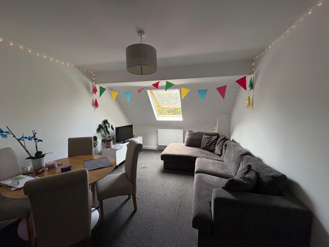 Spacious Double Ensuite Room in Cosy Chorlton Flat Main Photo