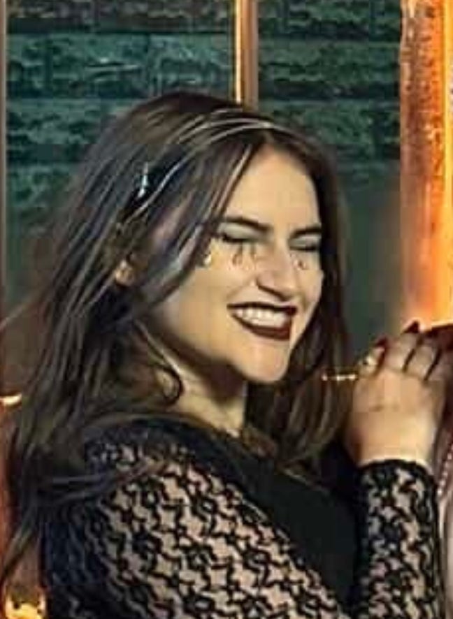 Friendly UoE female student seeking room in EH10 Main Photo
