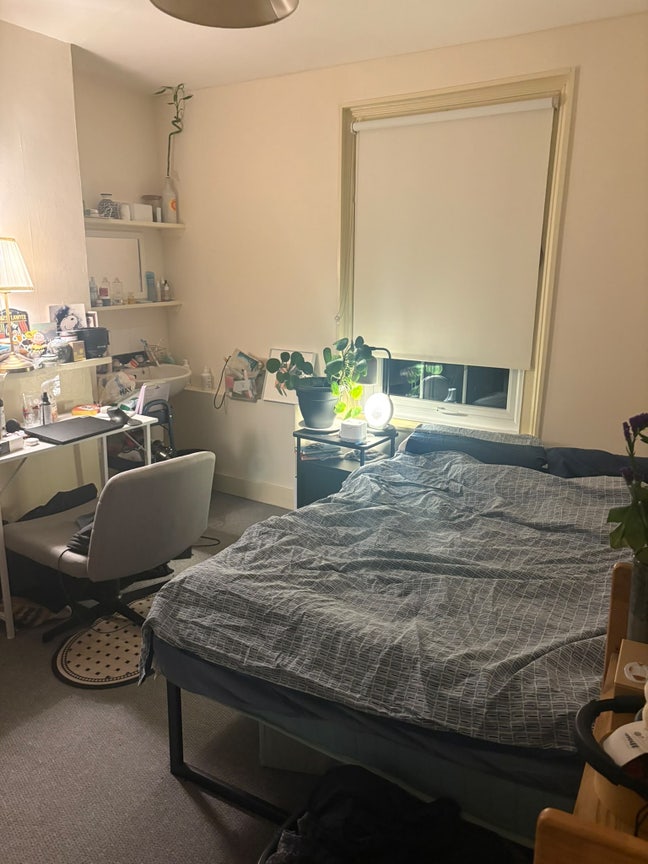 Garden facing double room for rent on Cowley Road  Main Photo
