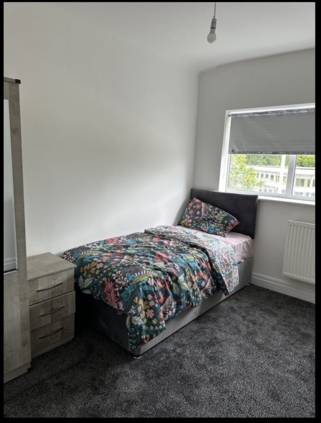 Lovely single room fully furniture  Main Photo